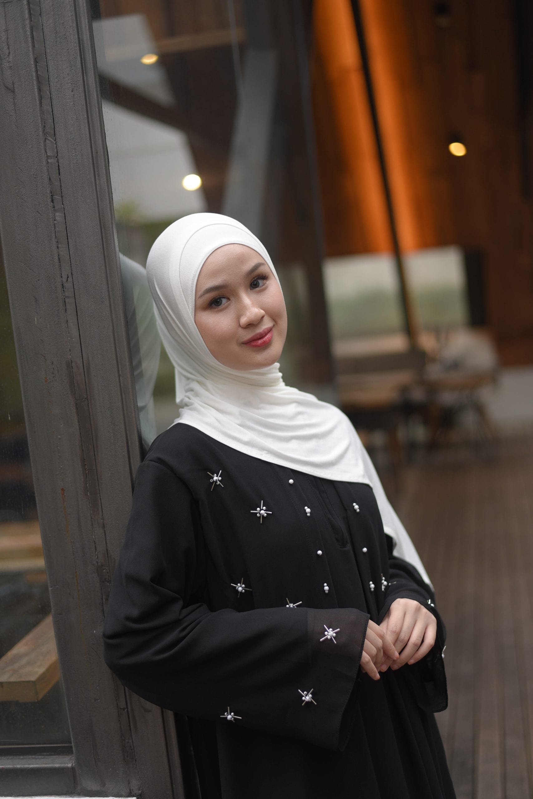 Zahra Luna Abaya